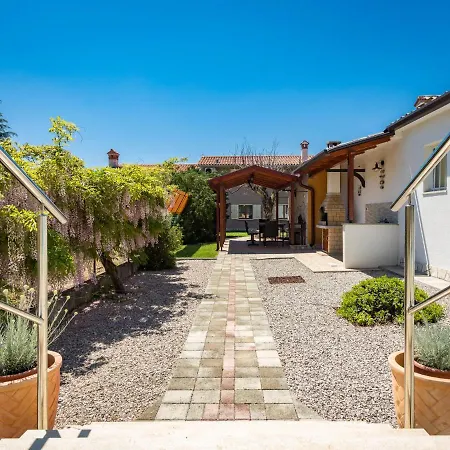 Casa de Férias Verbanac By Interhome