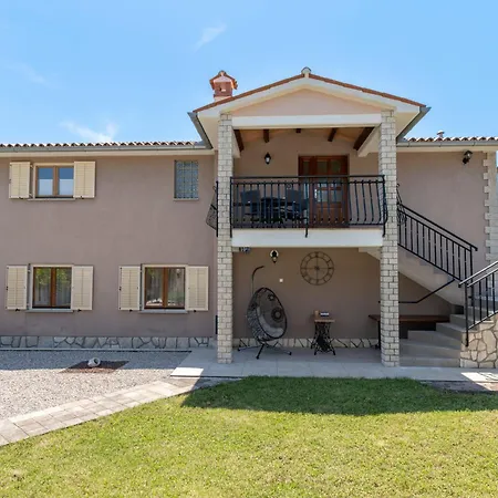 Nyaraló Verbanac By Interhome
