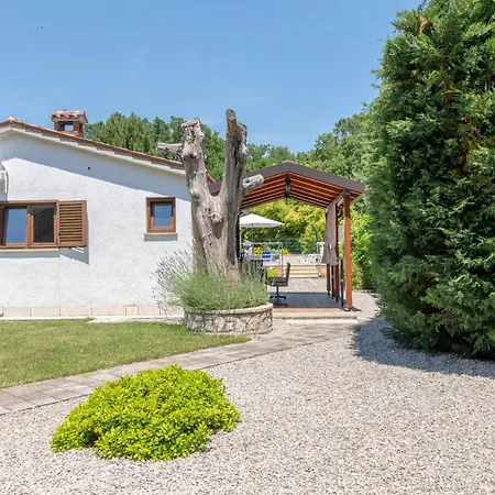 Verbanac By Interhome Nyaraló Labin